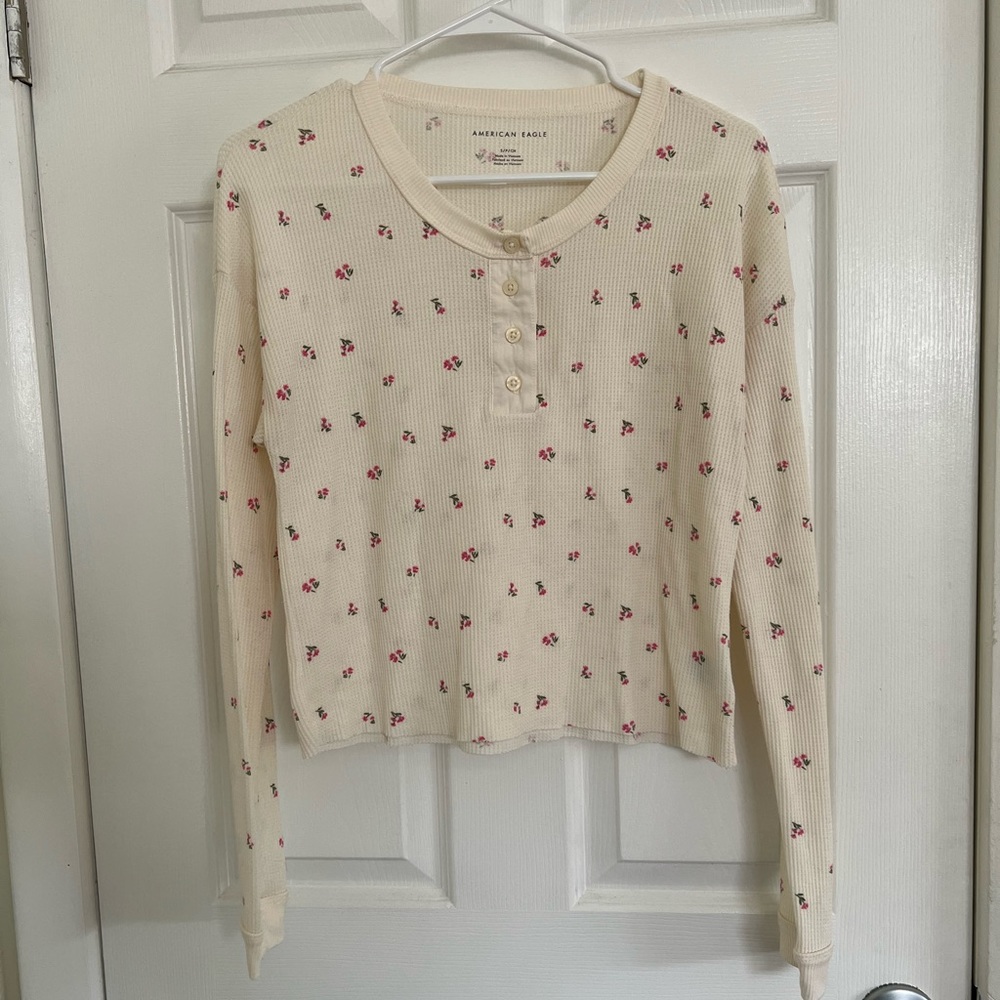 American Eagle Floral Long Sleeve Thermal Shirt